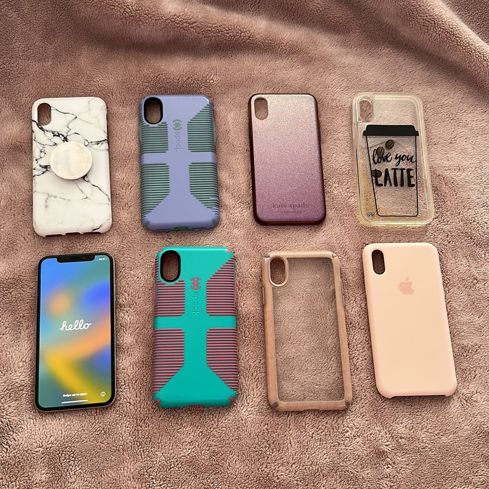 IPhone XS 64GB unlocked with cases - Picture 15 of 16
